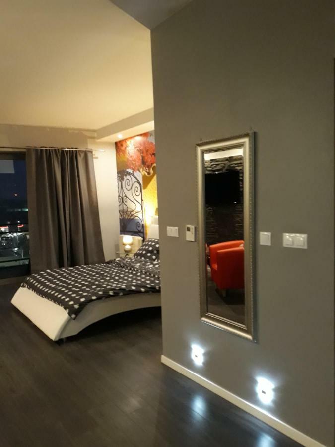 Apartament Onyx Poznan Exterior photo